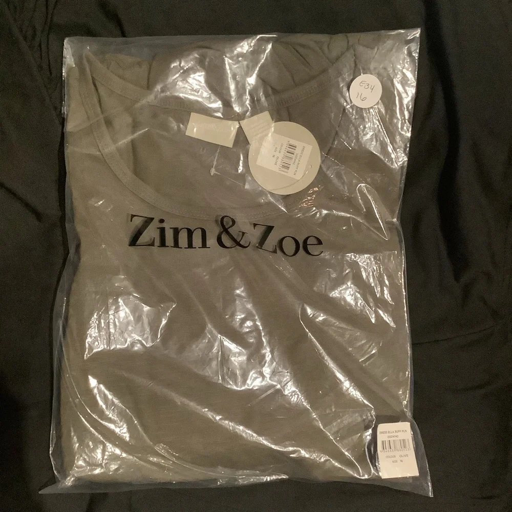 ZIM & ZOE 16-32W Olive Ella Ruffle Hi Lo Midi Maxi Dress (E34.10) - Picture 4 of 5